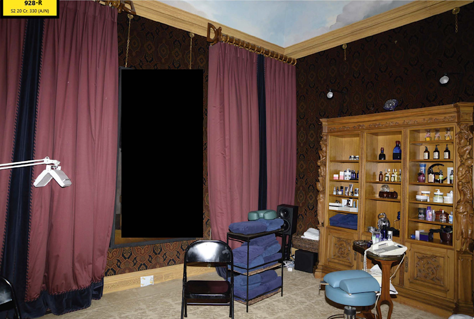 Una sala de masajes dentro de la enorme propiedad (US District Attorney’s Office)