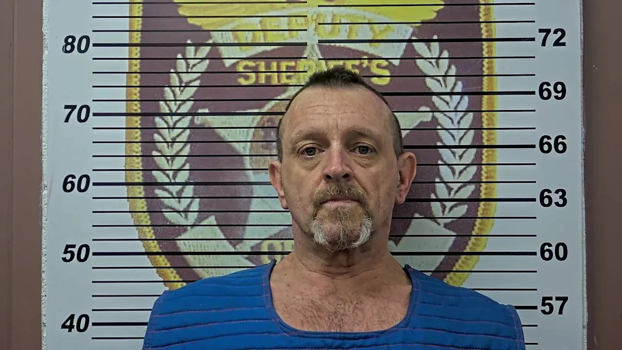 Tennessee man allegedly tries to blow up law enforcement officials during arrest at his home: authorities