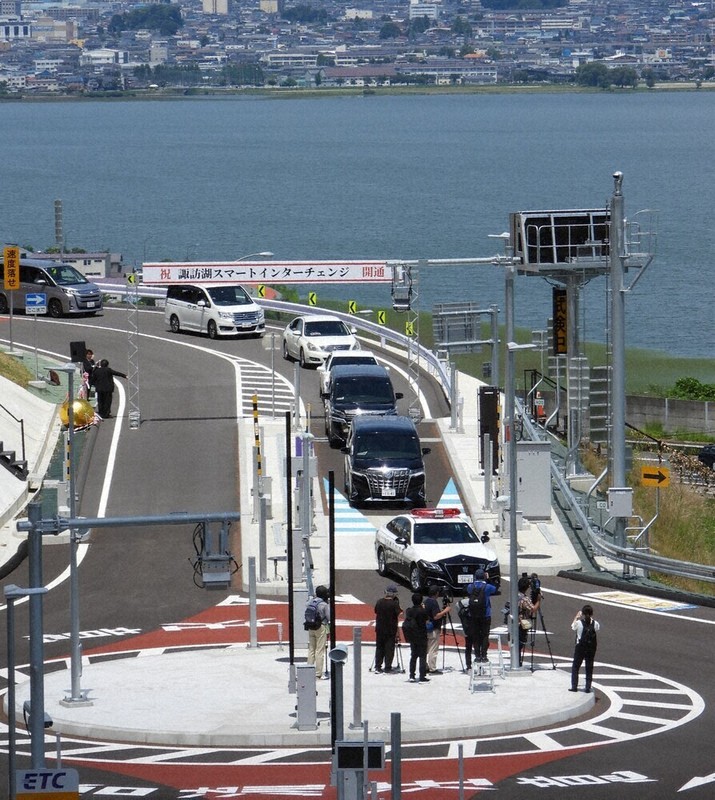 諏訪湖に直接つながる新たな玄関口　中央道にスマートIC開通