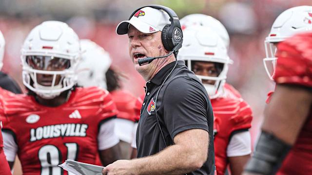 5 dark horse college football teams that could sneak their way into the national championship conversation