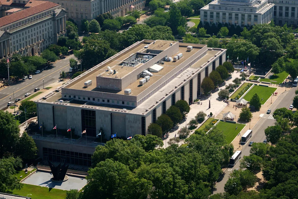 Smithsonian says Trump impeachment exhibits will be restored
