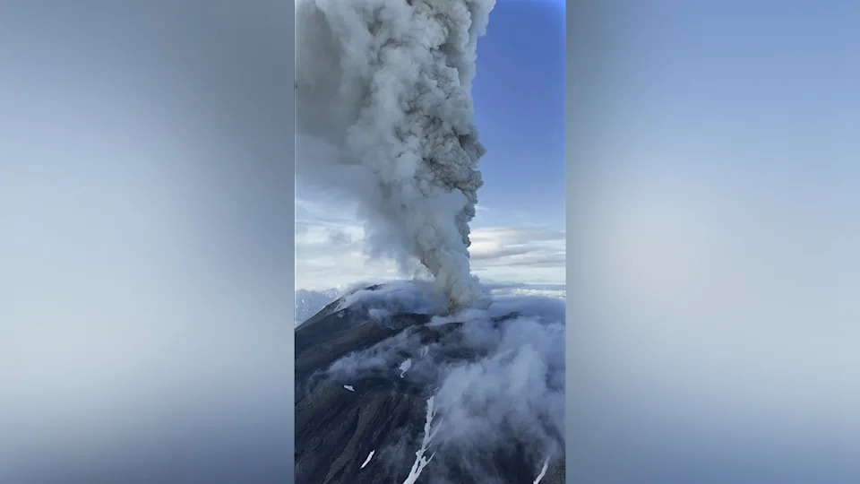 Russian volcano erupts for first time in centuries after massive earthquake strikes Kamchatka Peninsula