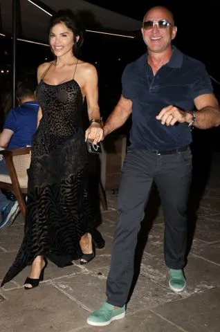 Aissaoui Nacer / BACKGRID Lauren Sánchez Bezos and Jeff Bezos in Saint-Tropez on July 23, 2025