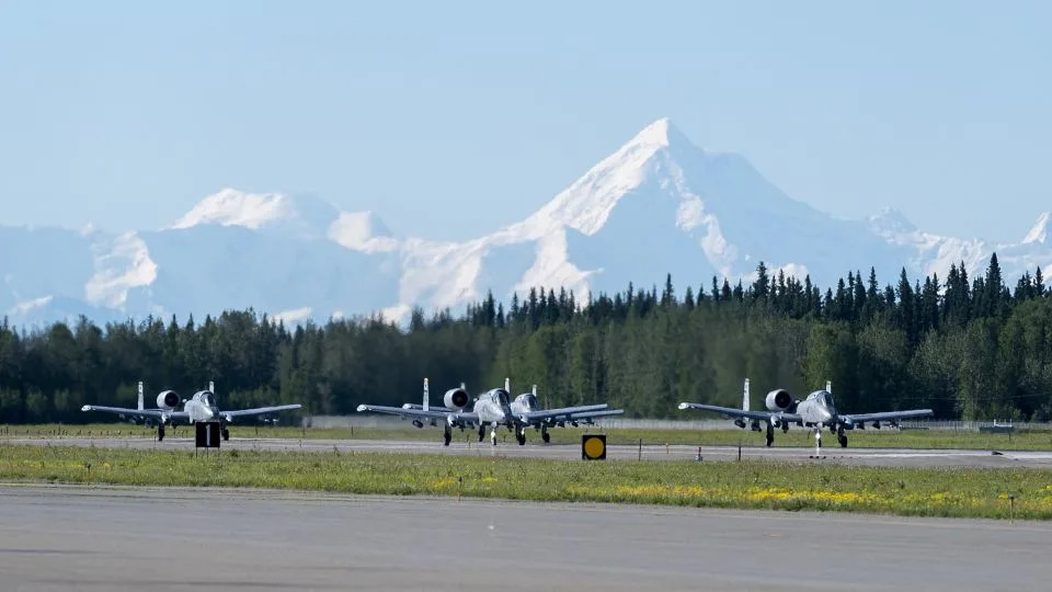 F-35 pilot held 50-minute airborne conference call with engineers before fighter jet crashed in Alaska