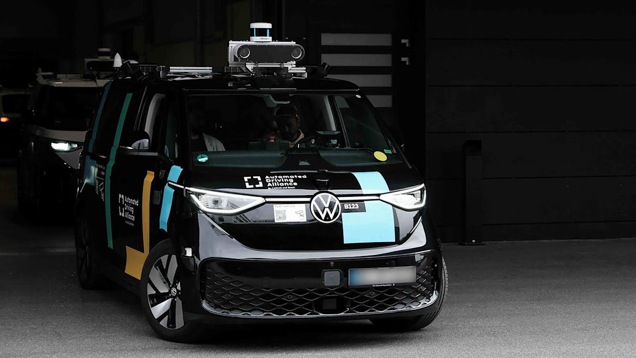 VW, Bosch Steer Toward a Car That Lets You Text Behind the Wheel