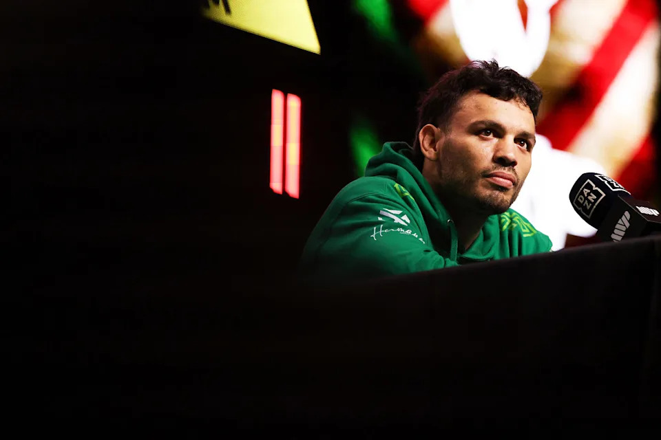 Boxer Julio César Chávez Jr. deported to Mexico after L.A. arrest
