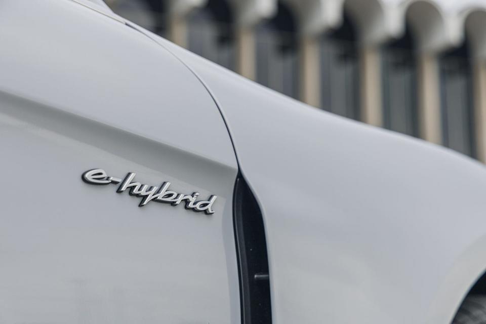 2025 porsche panamera 4 ehybrid