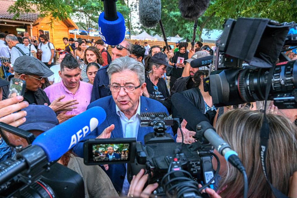 « Un naufrage absolu » : La France insoumise bannit un journaliste et se met à dos la gauche et la droite