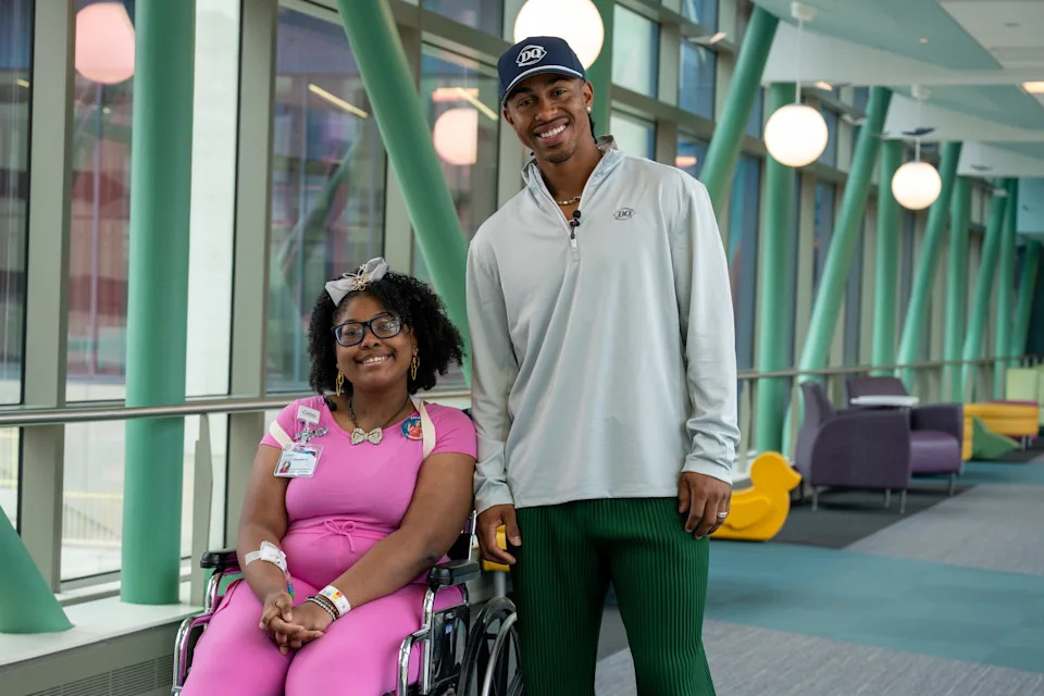 Francisco Lindor & Miracle Treat Day at DQ (via DQ/Berk Communications)