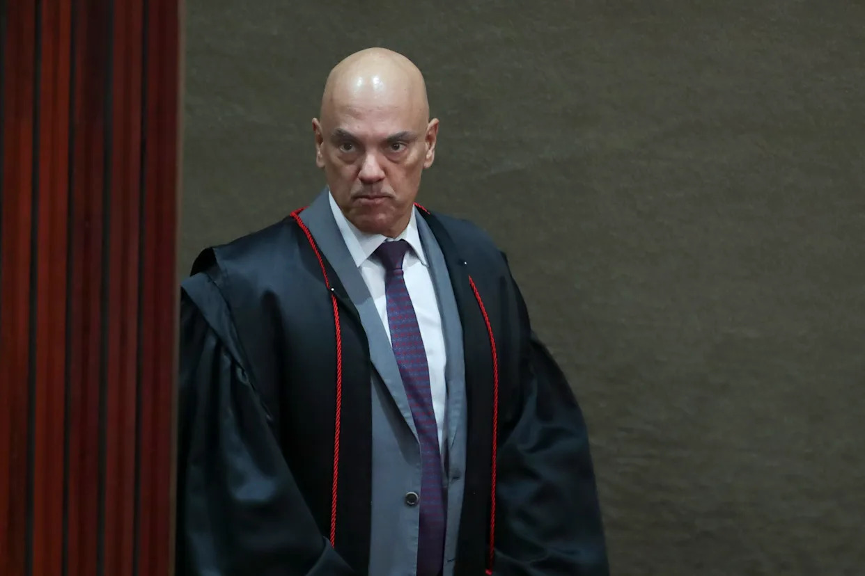 Division among Brazilians over Bolsonaro house arrest order could set the tone for next election