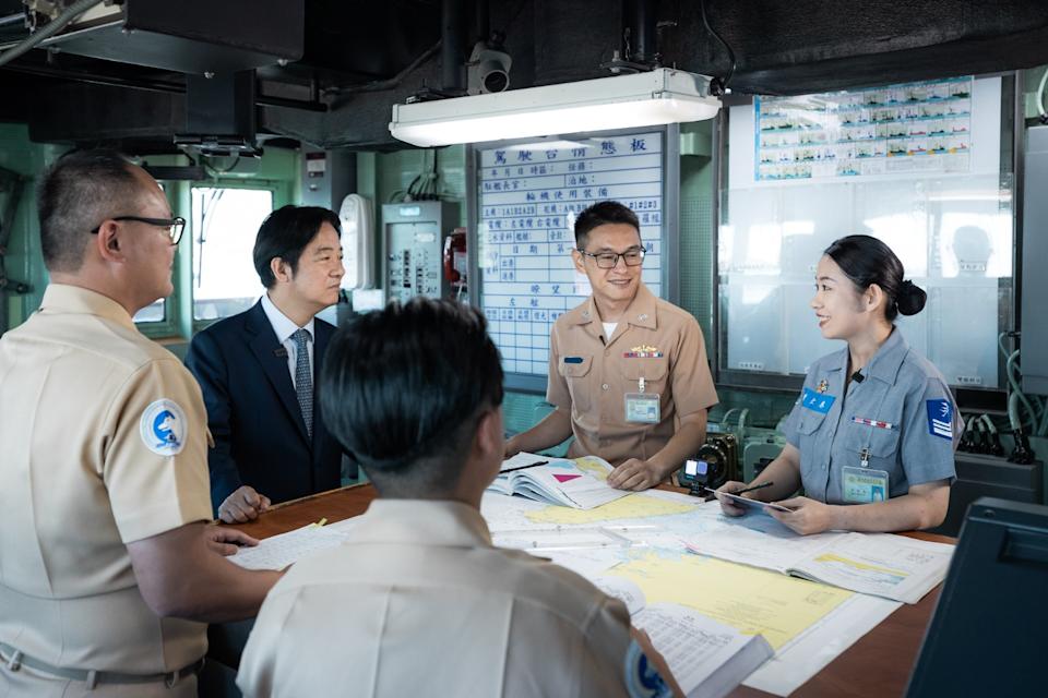總統賴清德錄製莒光園地「與官兵有約」節目。總統府提供。