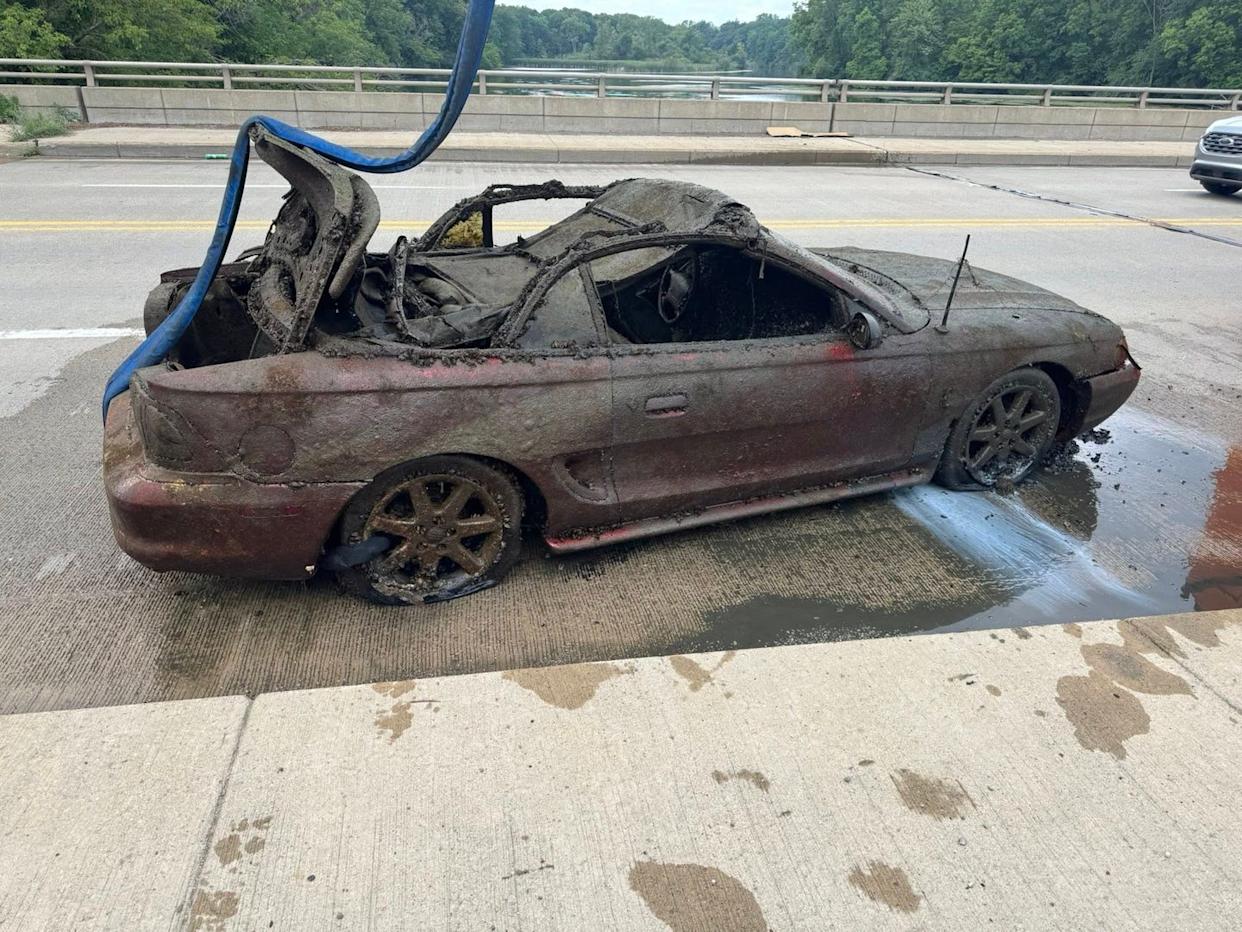 Police Divers Find 1997 Ford Mustang in Lake During Training, Turns Out It Was Stolen Decades Ago