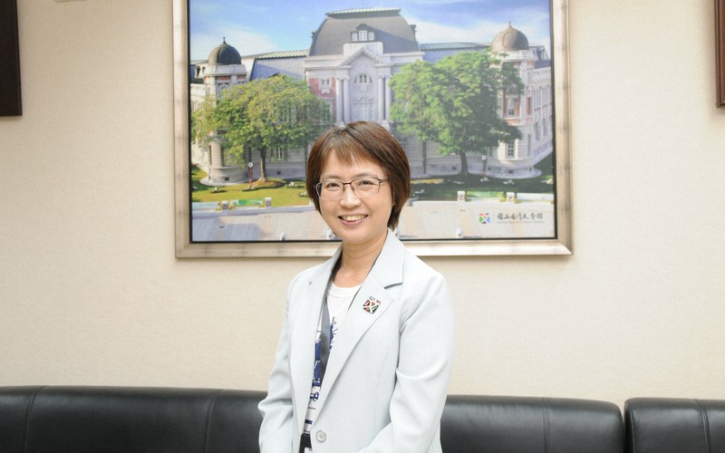 台湾文学館の陳瑩芳館長＝台南市中西区で2025年7月21日午後0時52分、棚部秀行撮影
