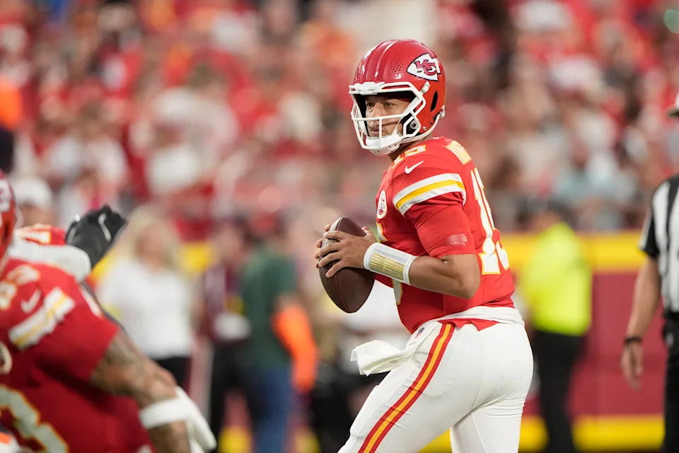 Kansas City Chiefs quarterback Patrick Mahomes drops back to pass during the first half of a preseason NFL football game against the Chicago Bears Friday, Aug. 22, 2025, in Kansas City, Mo. (AP Photo/Charlie Riedel)
