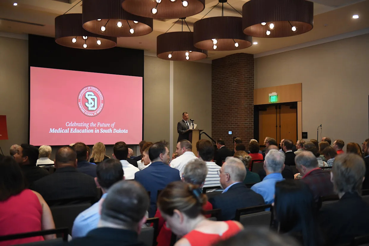 University of South Dakota moving medicine training, biomed science division to Sioux Falls