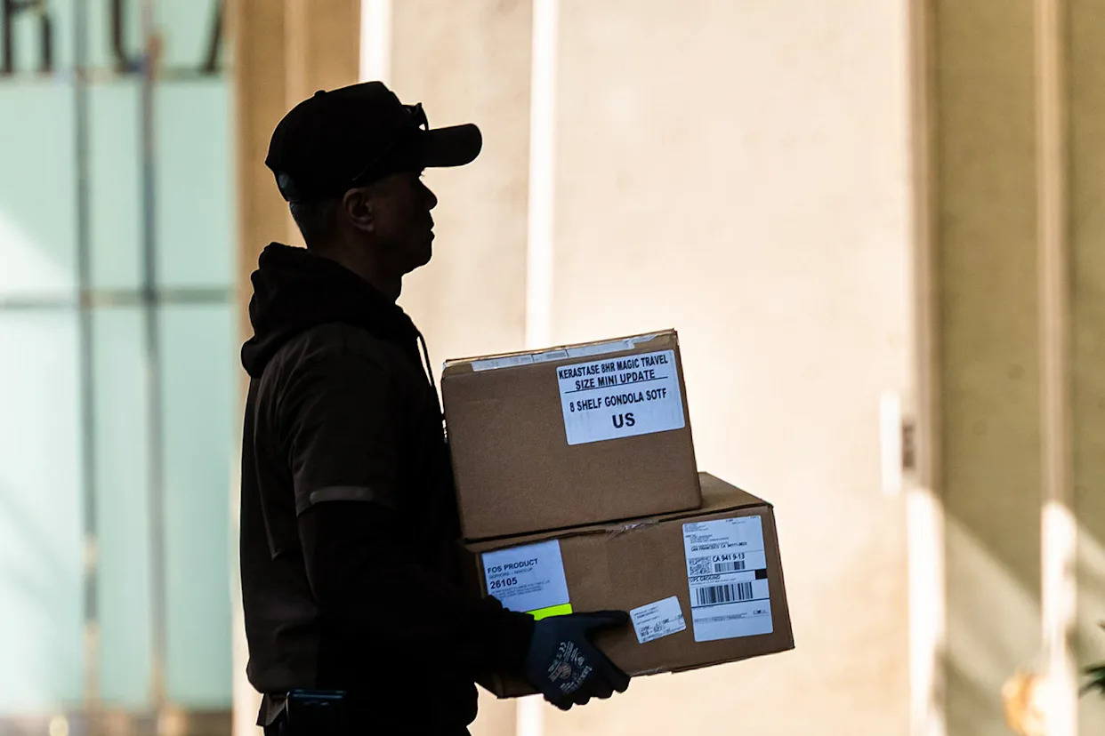 De minimis exemption ends for low-value packages shipped to the U.S.: What you need to know