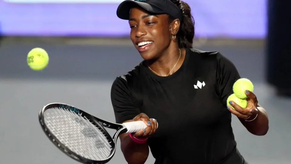 Sachia Vickery celebra después de ganar su partido de ronda de 64 contra Danielle Collins en el Guadalajara Open en septiembre de 2023. - Henry Romero/Reuters