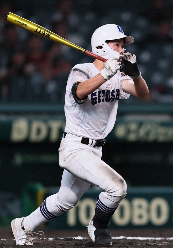 変化球を攻略　県岐阜商、五回に逆転の4連打　夏の甲子園
