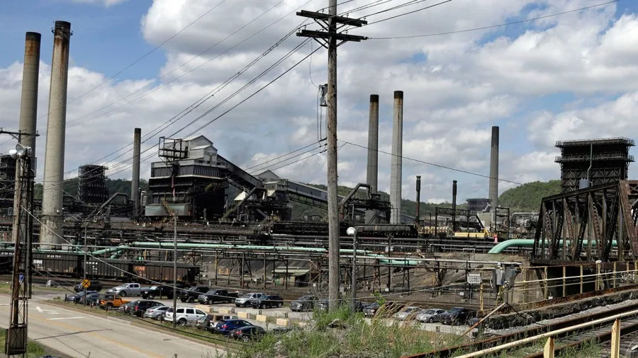 Pennsylvania steel mill explosion leaves 1 dead, others hurt or trapped under rubble