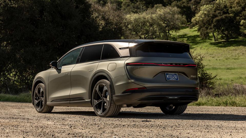 Lamborghini & Porsche Won’t Like This Lucid Gravity’s Quarter-Mile Time