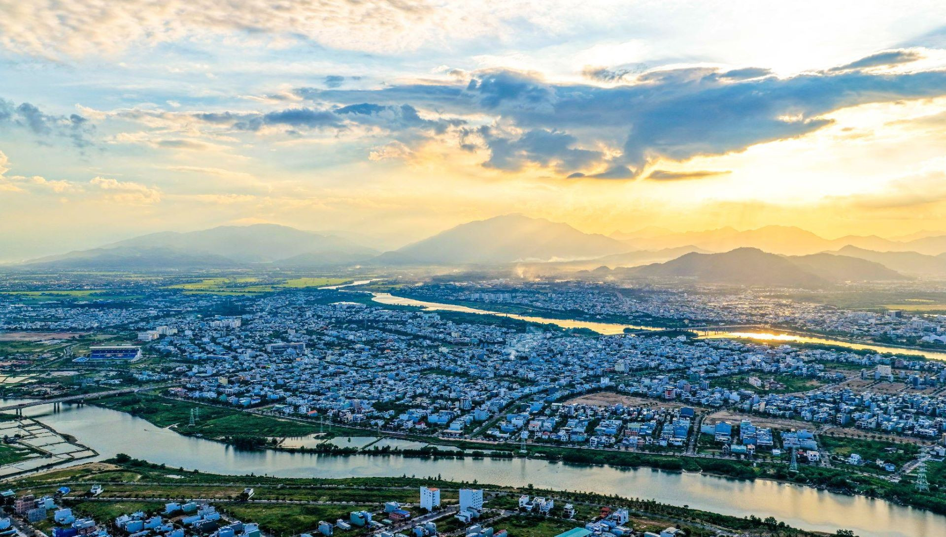 Đất nền đông nam Đà Nẵng trở lại đường đua