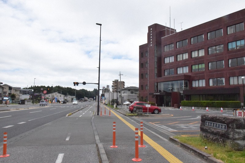 LRTの留置施設が予定されている県教育会館付近＝宇都宮市駒生1で2025年8月1日午前10時32分、松沢真美撮影