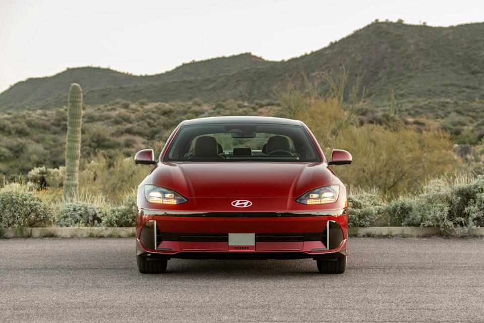 2025 Hyundai Ioniq 6 LimitedHyundai