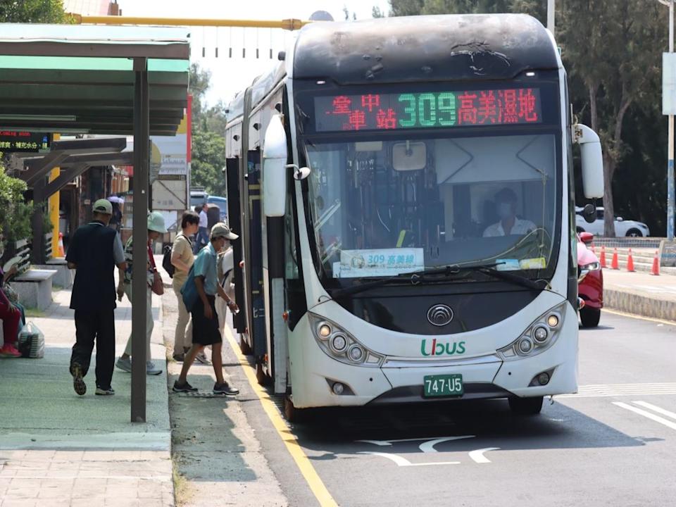 撒幣留人 中市1千2百多名公車駕駛加薪4000元以上
