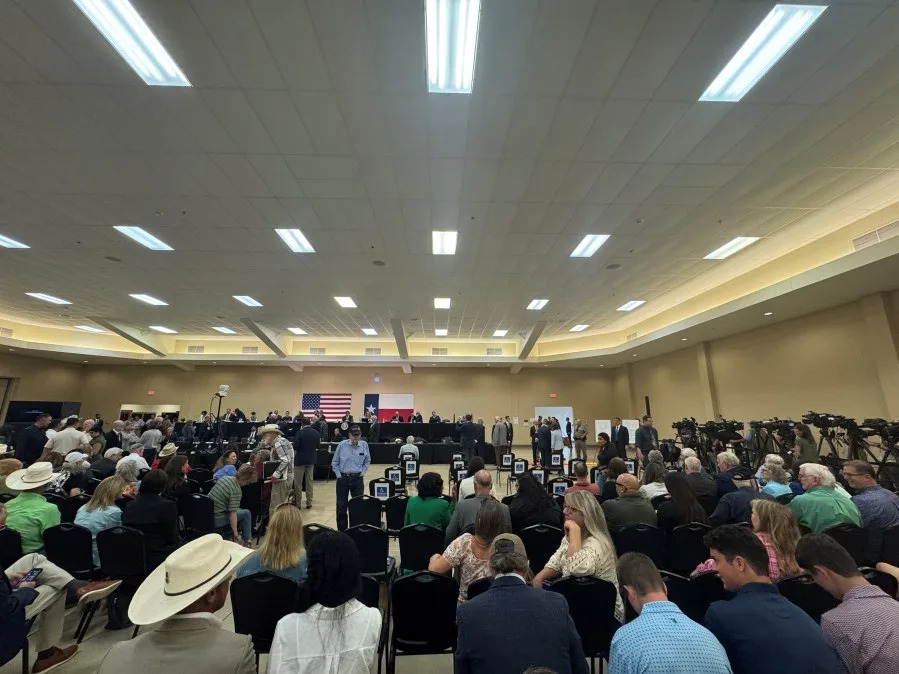 State lawmakers met with residents, local leaders at a hearing in Kerrville on July 31. (KXAN Photo/Matt Grant)