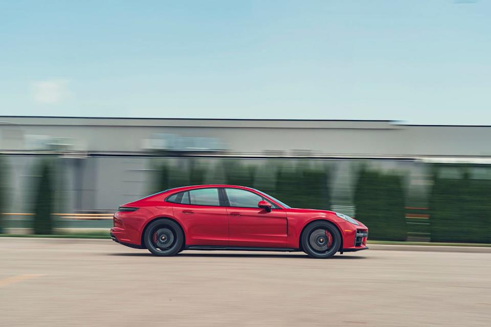 2025 porsche panamera gts