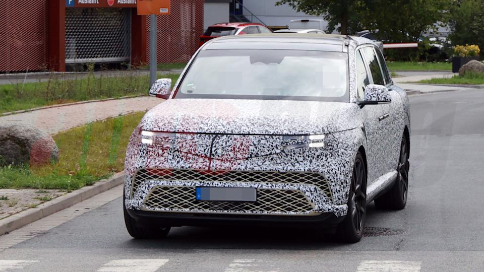 Genesis GV90 Shows Off The Bodywork That Aims To Attract Rolls-Royce Buyers