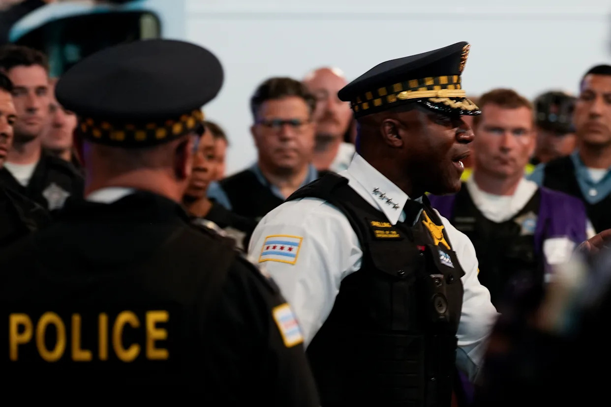 Chicago prepares for National Guard to come in