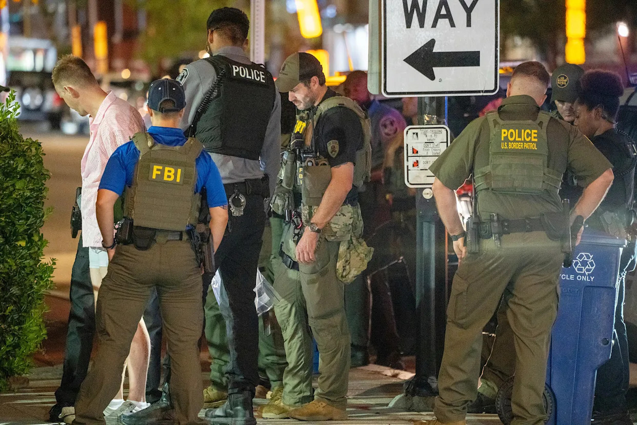 Grand jury declines to indict man who threw a sandwich at federal officer in D.C.