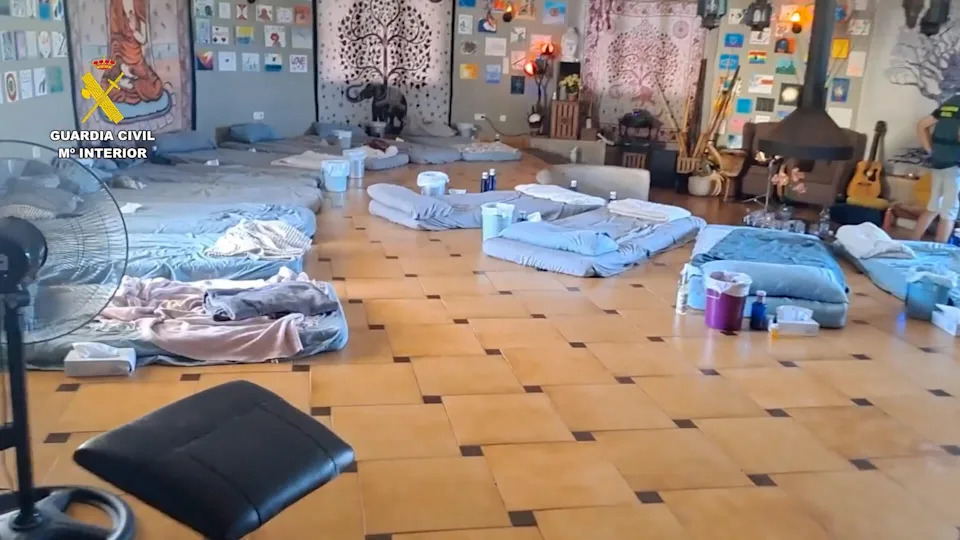 Cops bust "spiritual retreat" offering frog venom, hallucinogenic drugs