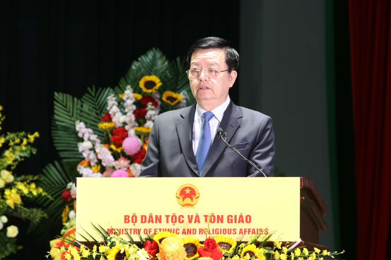 'Tiếp tục phát huy vai trò là cầu nối vững chắc giữa Chính phủ và các tổ chức tôn giáo'