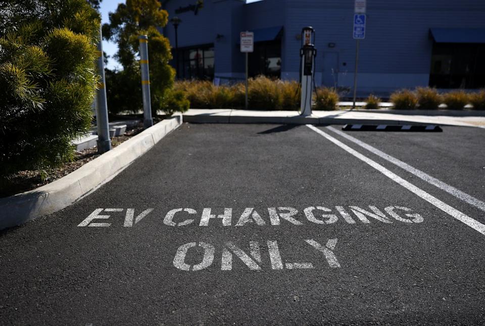 president trump to sign congressional resolution that bars california from its electric vehicle rules