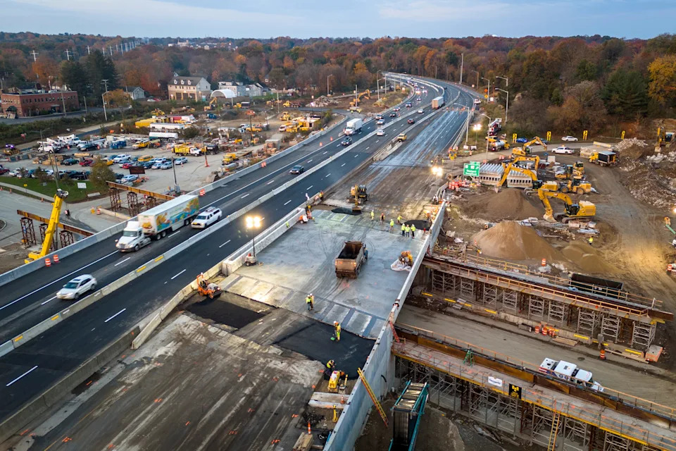Is it illegal to drive slow in the left lane in Connecticut? Here’s what a new law says