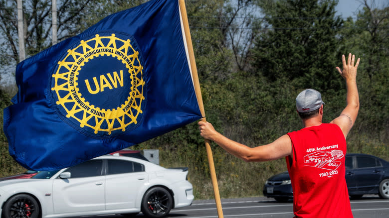 WENTZVILLE, MISSOURI - September 30, 2023: Members of the United Auto Workers (UAW) Local 2250 picket outside of the General Motors (GM) Auto Assembly Plant as part of nation-wide labor strikes.