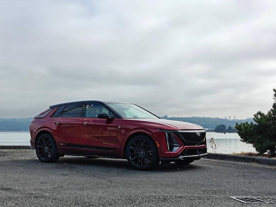 2026 cadillac lyriq v