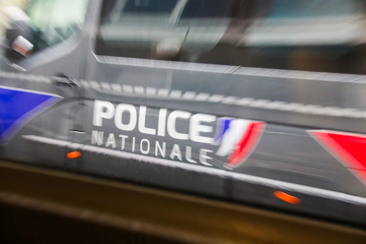 Les corps de deux adolescentes, âgées de 15 et 16 ans, retrouvés sous un train près de Bordeaux