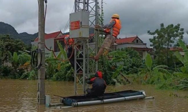 Viettel - những đêm trắng giữ vững thông tin liên lạc trong mưa bão