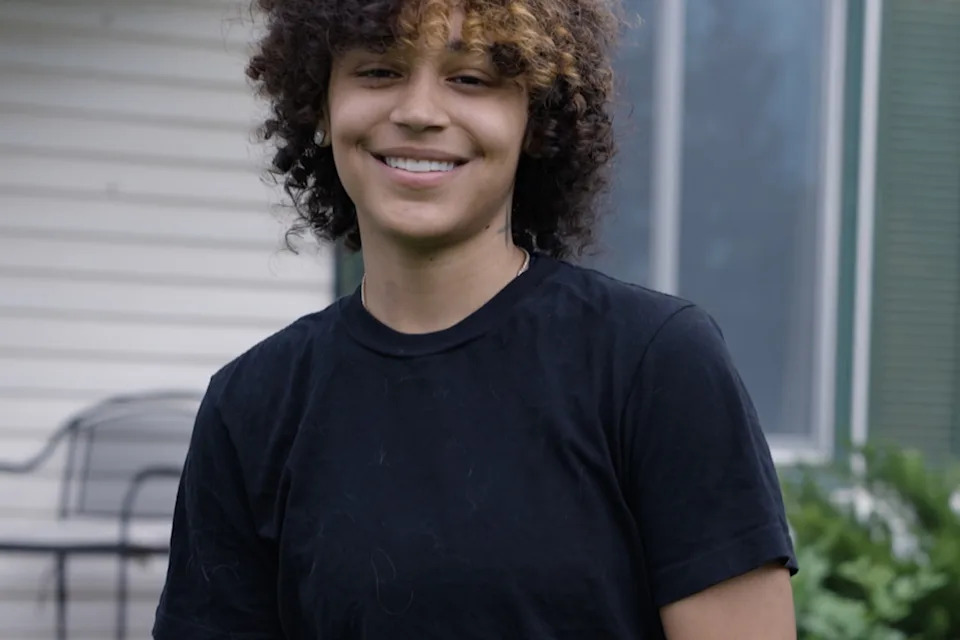 Minnesota teen says server forced her to prove her gender in restaurant bathroom