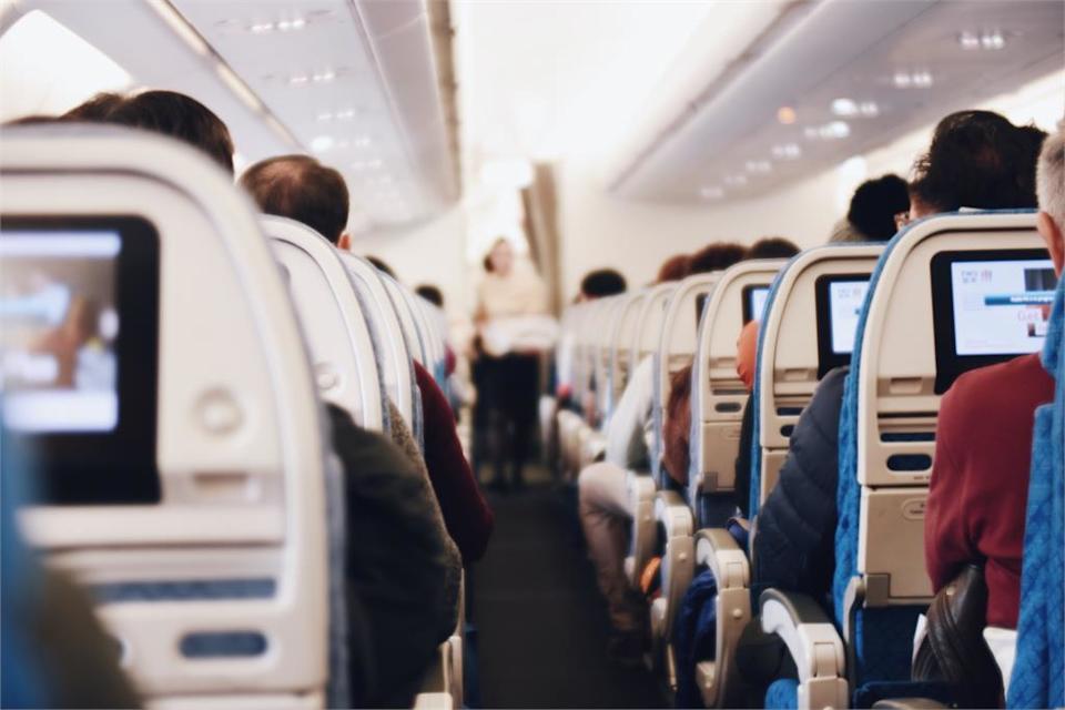國泰航空「行李不飛」挨轟!達人揭「一情況」保險恐不賠:不搶著回台受益更多