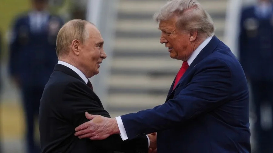 Live updates: Trump, Putin summit underway, along with US, Russia aides