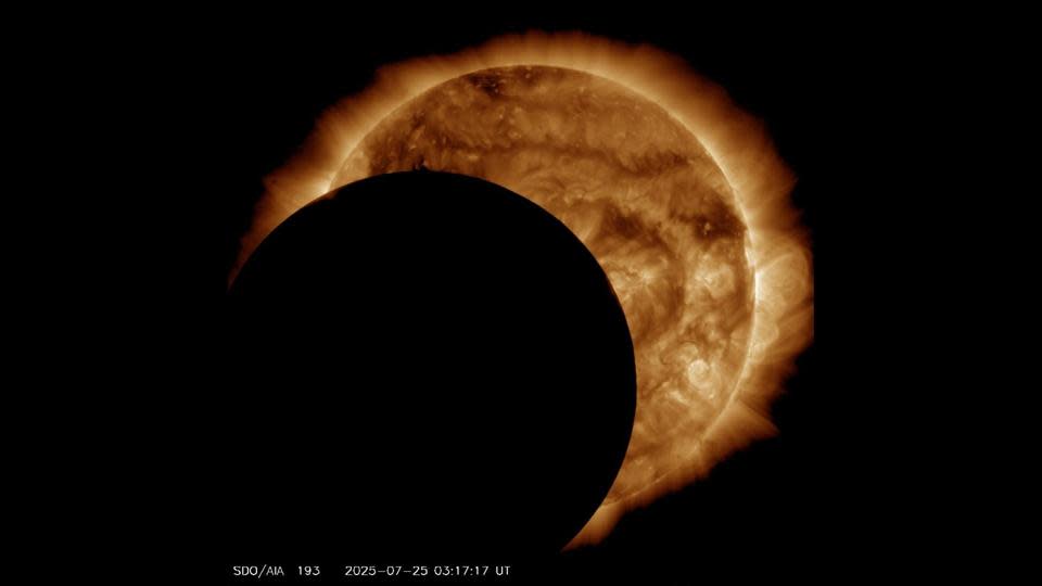 El Observatorio Dinámico Solar de la NASA capturó un raro eclipse solar desde la órbita de la Tierra el 25 de julio de 2025.