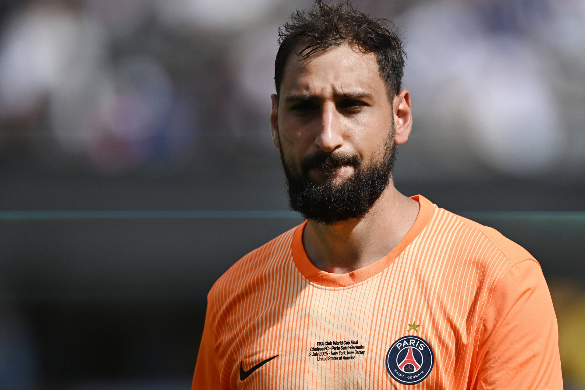 Man City tính lấy Donnarumma trên tay MU