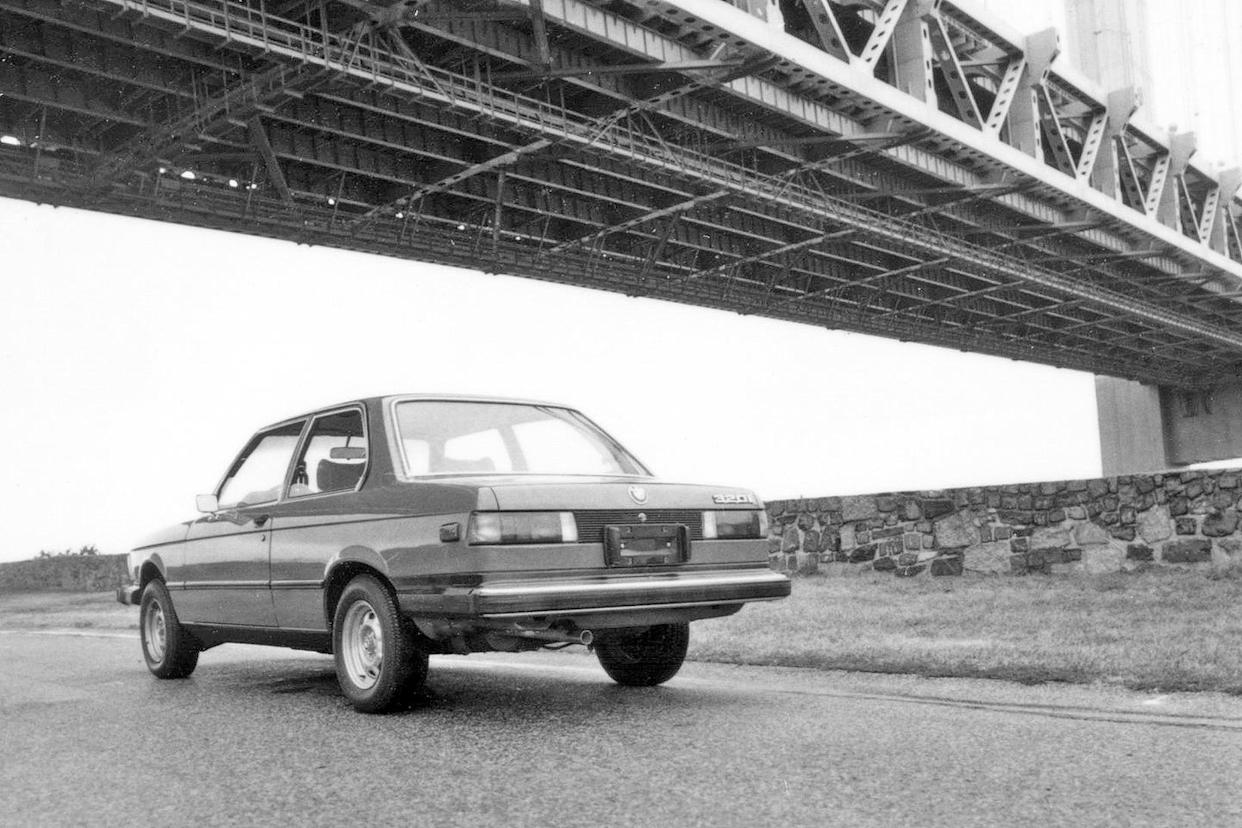 View Photos of the 1977 BMW 320i