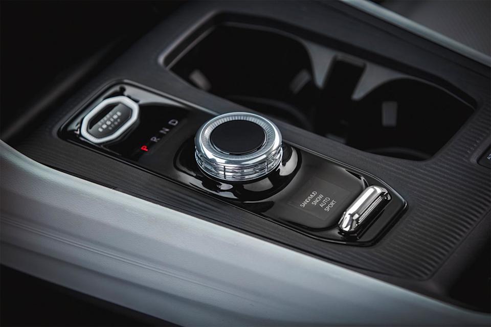 A driver-adjustable terrain response system can set the vehicle up for a variety of different road conditions.