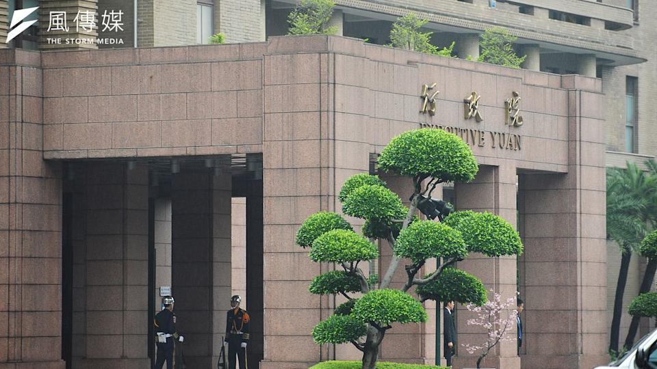 志願役加薪、警消退休加給案 行政院聲請釋憲及暫時處分