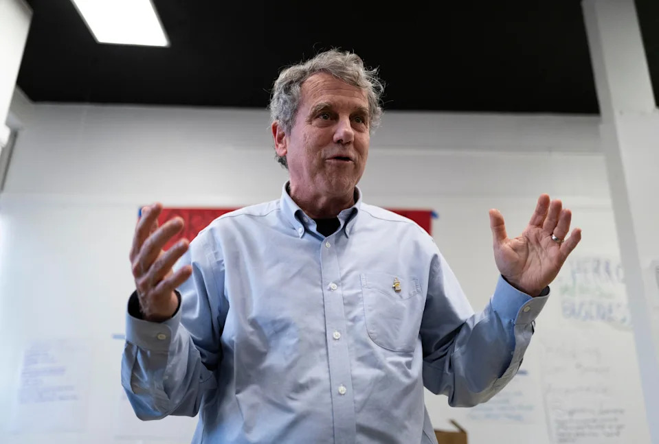 Sherrod Brown launches Senate comeback bid in Ohio for 2026